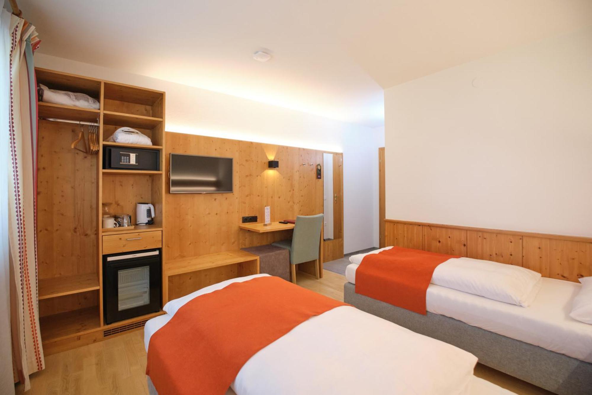 איוגנדורף Santner, Hotel מראה חיצוני תמונה